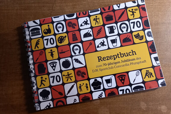Jubiläums Kochbuch fan_Kochbuch2021.jpg