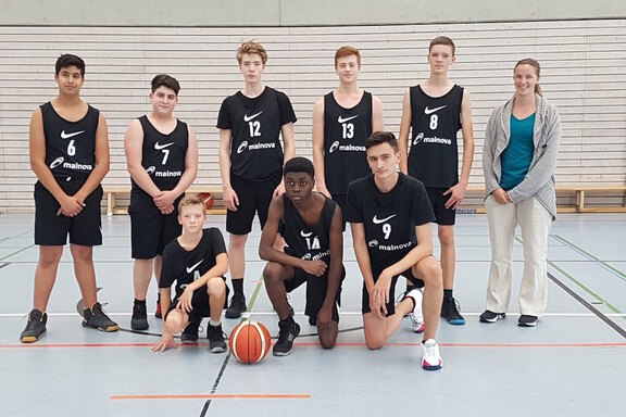 BB_U-16_Team_2019.jpg 